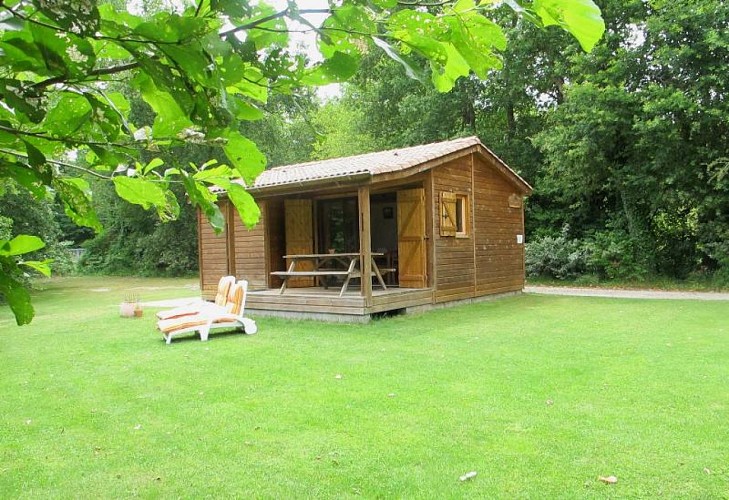 HLOAQU047FS002RW_PINDERES_HLL001A_chaletbis