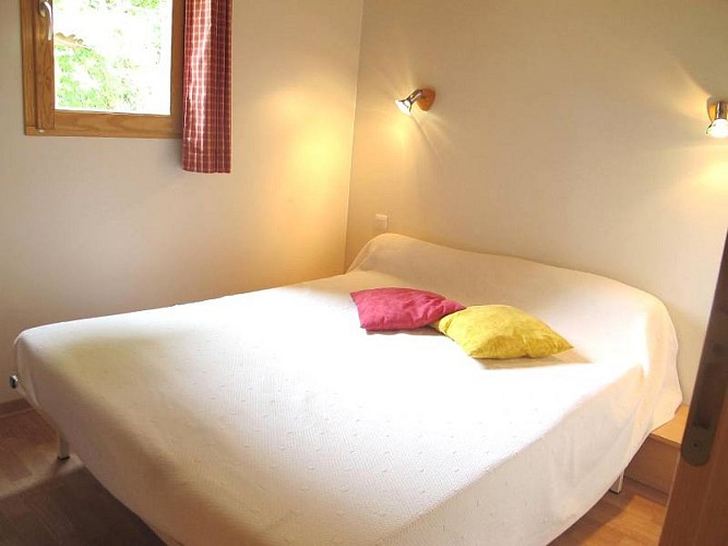 HLOAQU047FS002RW_PINDERES_HLL001A_chambre1