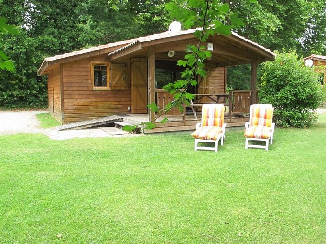 HLOAQU047FS002S1_PINDERES_HLL001C_chaletbis