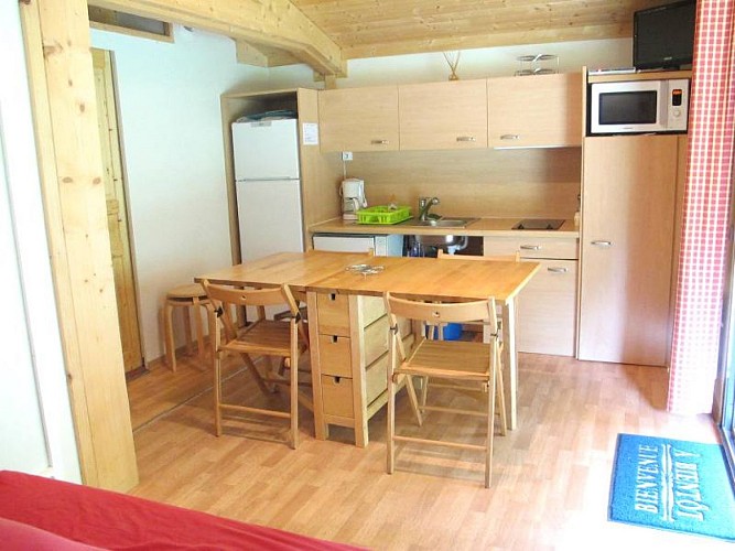 HLOAQU047FS002S1_PINDERES_HLL001C_cuisine