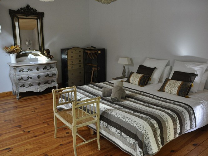 800*600 Sirtaqui - Emmanaelle - Chambre