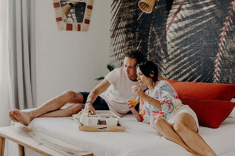 Palmito Hôtel - Biarritz - couple tropical ocean petit dejeuner