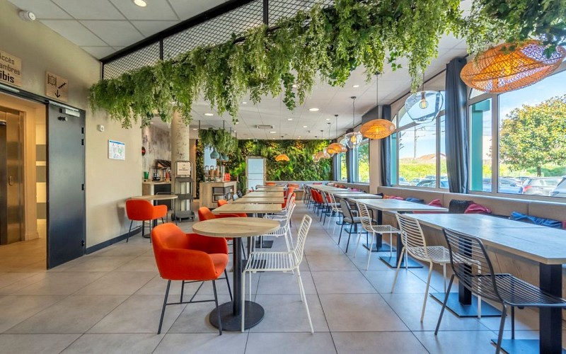 Salle petit déjeuner