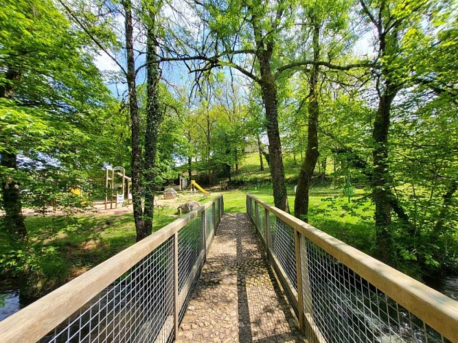 Busserolles - Passerelle 