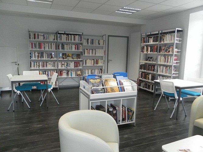 Médiathèque Bourdeilles fictions adultes