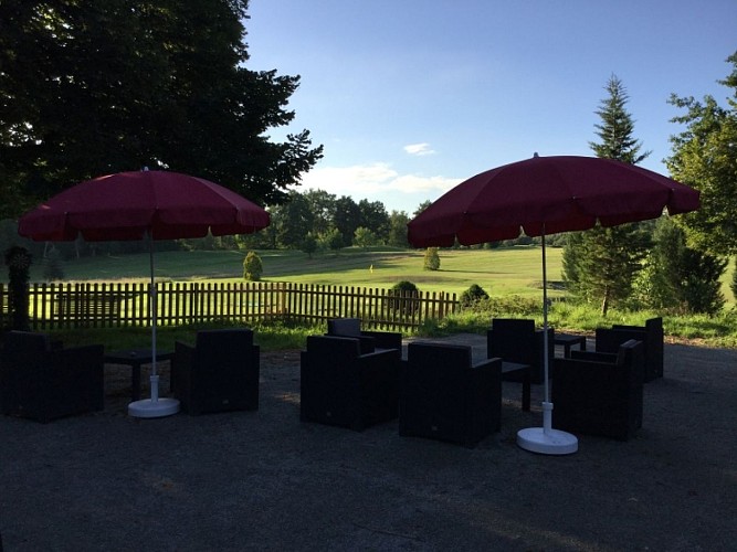 2-GolfduGenet-TerrasseBar