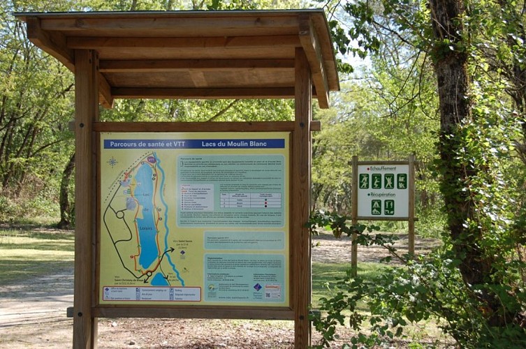 lacs-du-moulins-blancs-st-christoly-de-blaye-800x600----blaye-tourisme