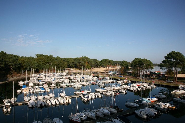 Halte Nautique Jacques BESSOU