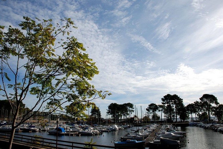 Halte Nautique Jacques BESSOU