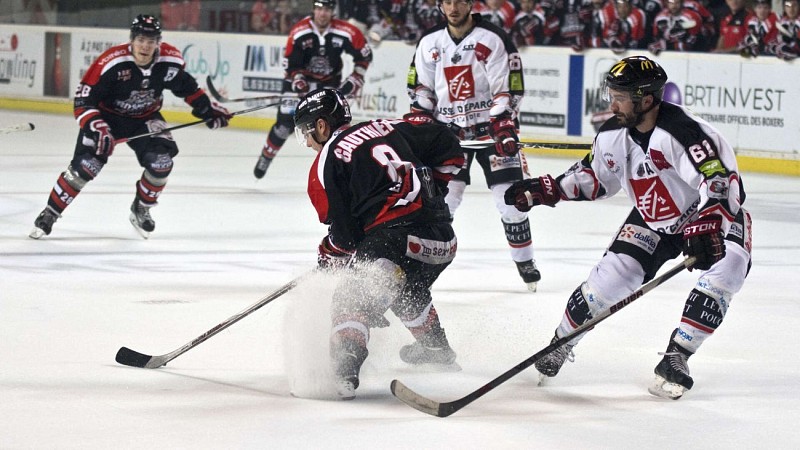 Hockey sur glace©© Nini Calimoutou - Tous droits reserves.