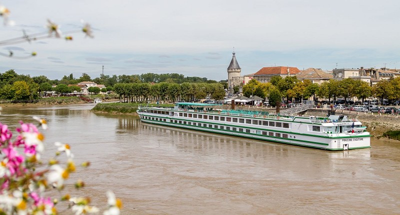 Ponton d'escale de Libourne (c) OT Libournais (2)
