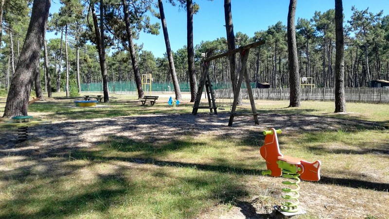 Aire de jeux du Gurp - © Médoc Atlantique