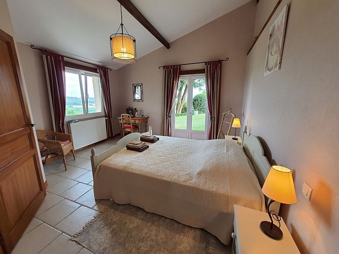 HLOAQU047FS00349_CHC131_NOMDIEU_grande02