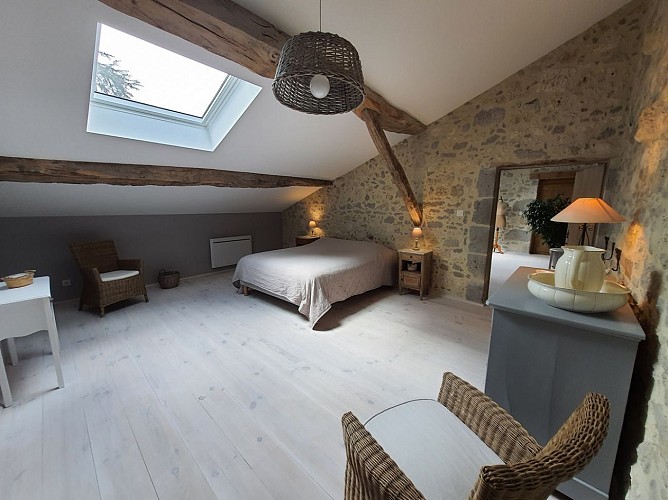 HLOAQU047FS00349_CHC131_NOMDIEU_grande03