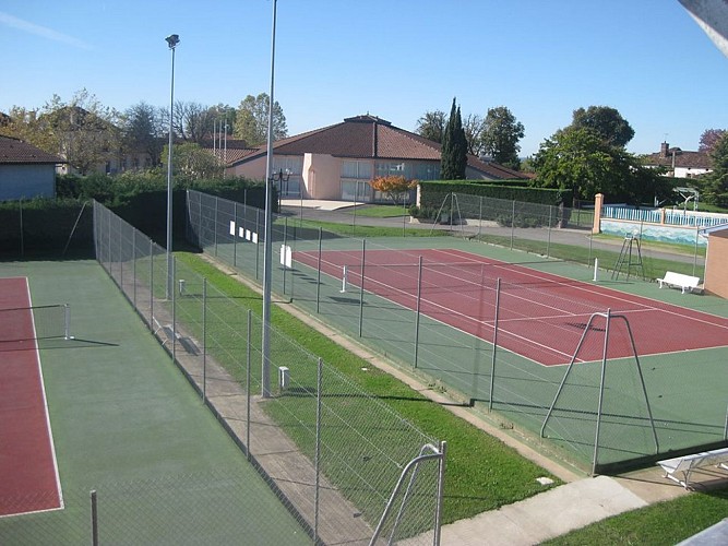 2 courts de tennis - Montfort en Chalosse