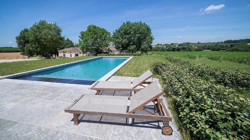 HLOAQU047V5025XV_REFCDT037_piscinecommunebis