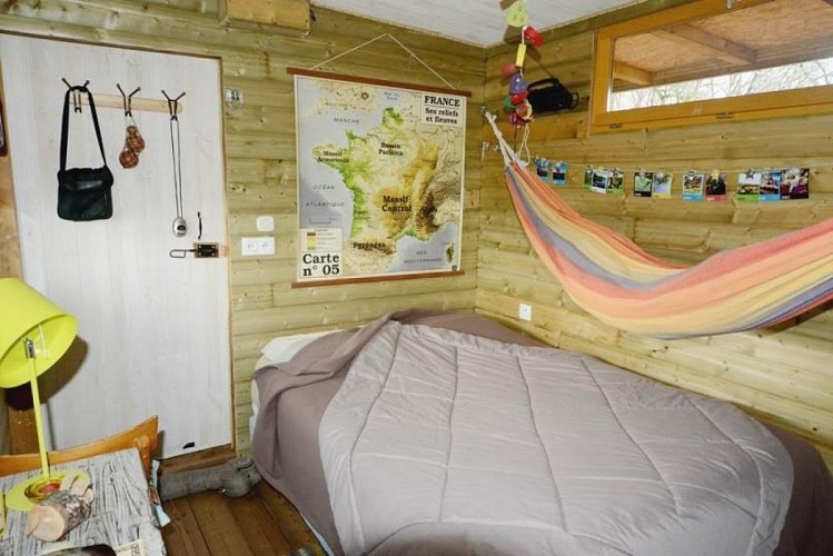 HLOAQU047V504Z9H_chambre