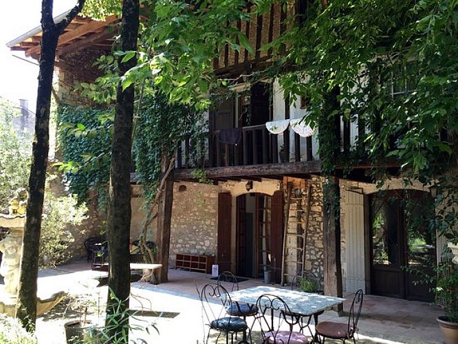 maison bleue - loggia