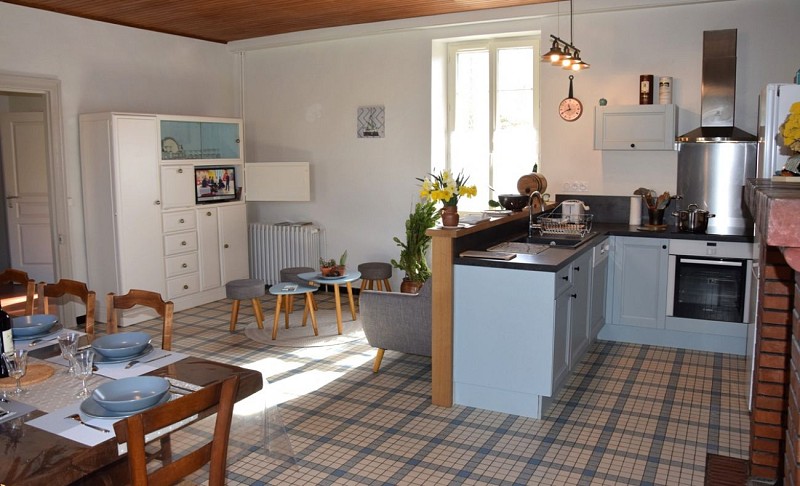 HLOAQU047V50AW7J--grande4