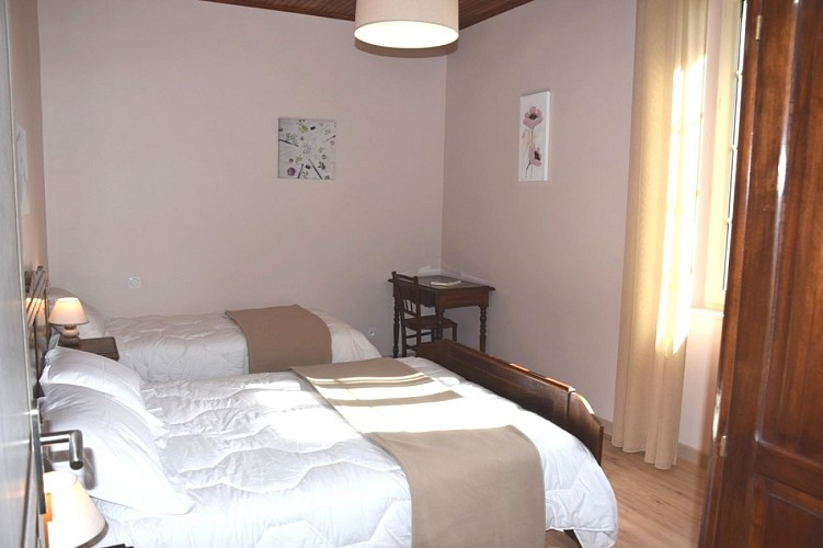 HLOAQU047V50AW7J--grande13