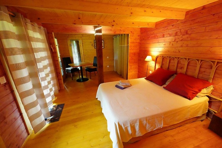 La Pierre Blanche  - chambre prune (3)