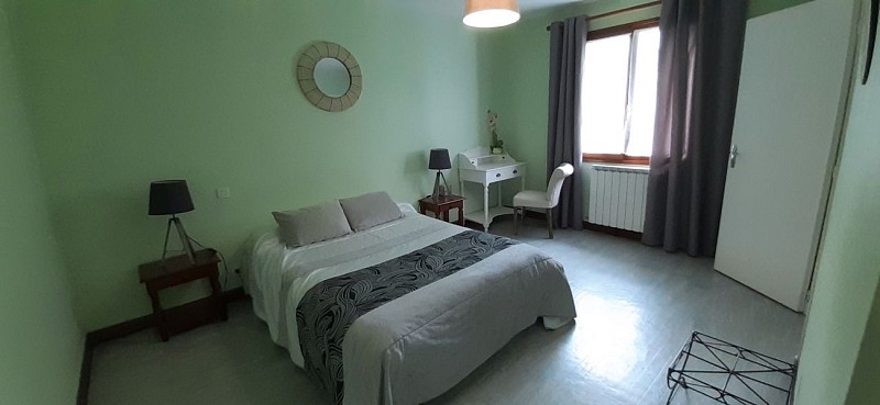 Maison Zuriatia_ESPONDE_chambre verte_02