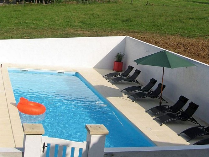 Maison Subiatia-piscine-St Jean le Vieux