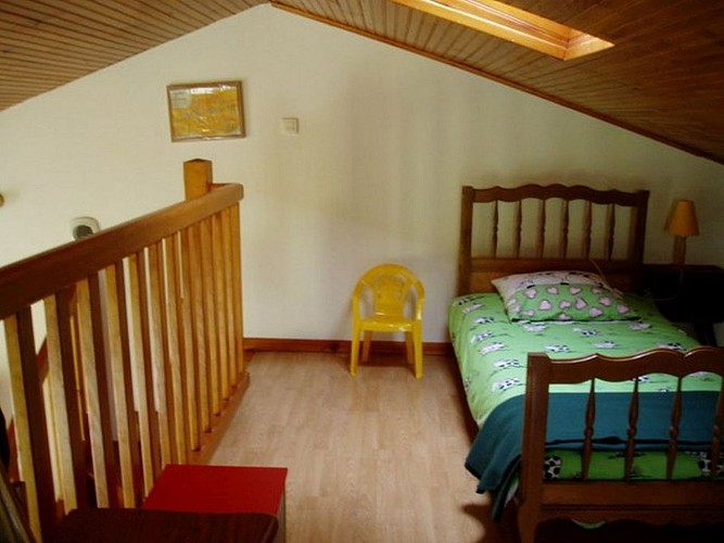 Maisonnette-camino-chambre-mezzanine-st jean le vieux