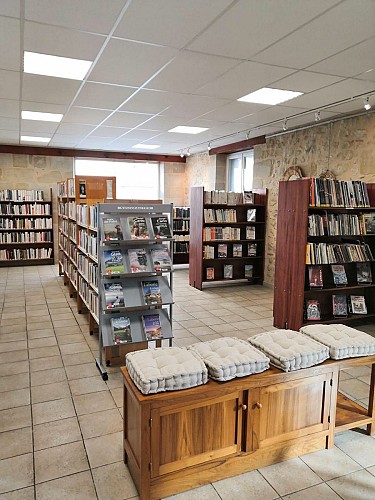 Bibliothèque Miramont 1