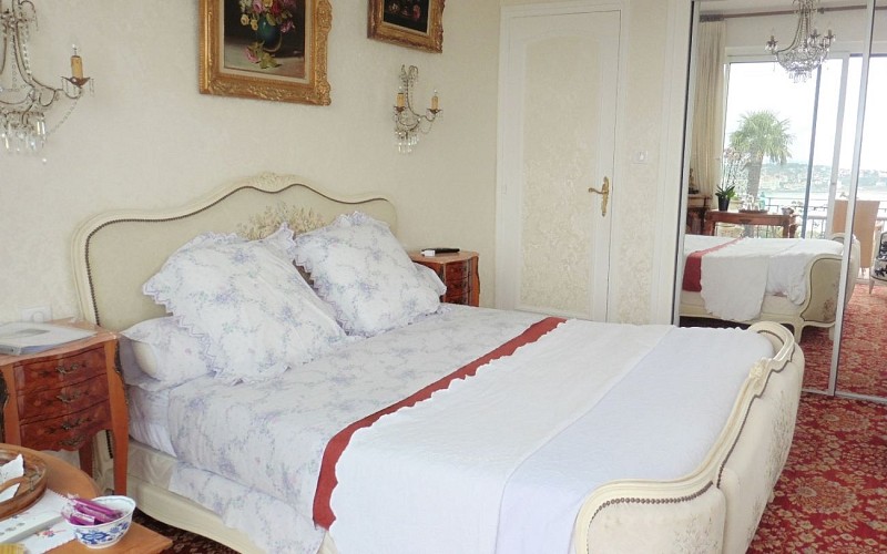Villa-Erresinolettean-Ciboure-chambre-romantique-1440x900-2