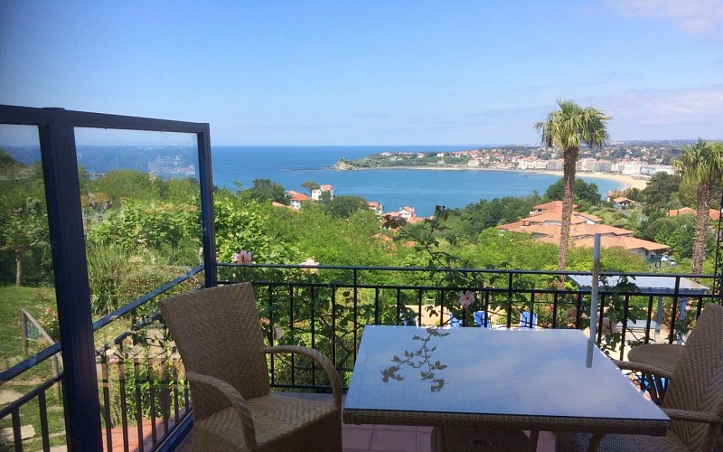 Villa-Erresinolettean-Ciboure-terrasse-chb-romantique-1440x900-2