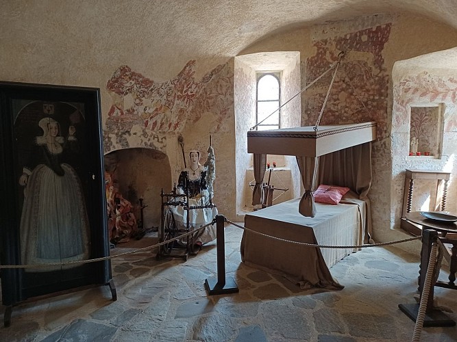 La Fileuse Chambre et manequin ©ChateaudeJumilhac