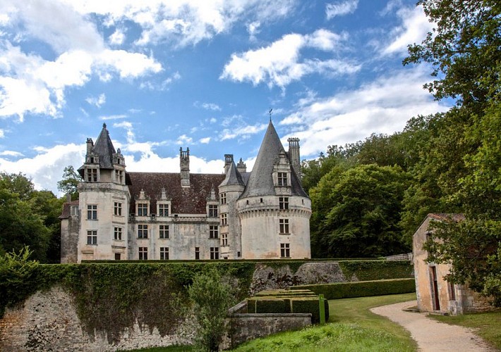 Château de Puyguilhem_1
