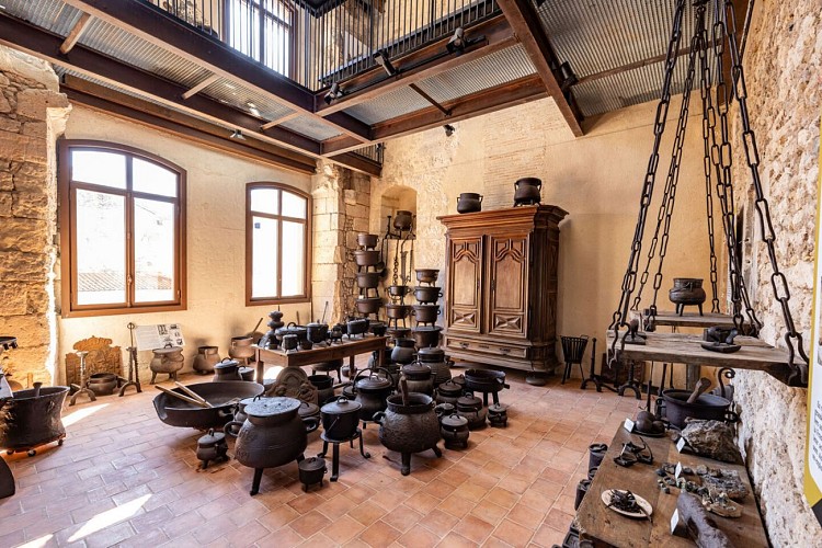 CDT 24 - Château Barrière - Villamblard