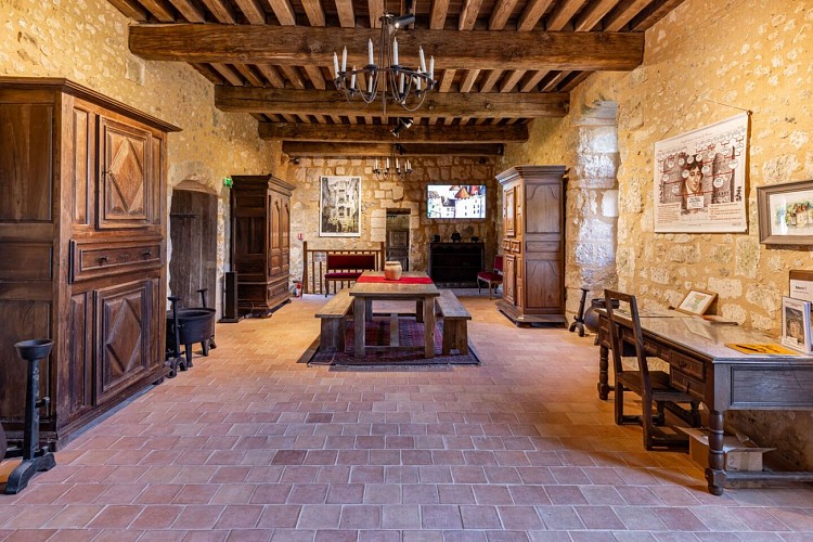 CDT 24 - Château Barrière - Villamblard