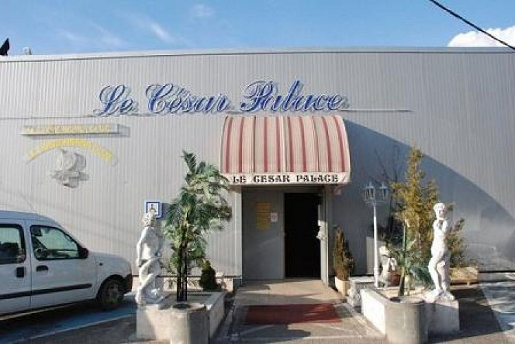 le-cesar-palace-discotheque-destination-agen-tourisme
