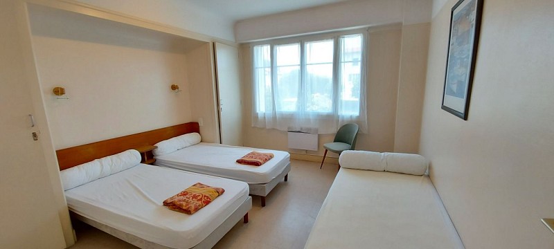 Pays Basque Hendaye Plage T4 appartement 6 à 7 personnes locations de vacances bord de mer Marthe Oliviers chambre 2 Hendaye Tourisme