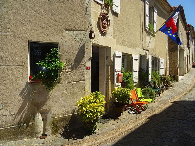 Périgord Inattendu - Bastide de Saint-Aulaye 5 2