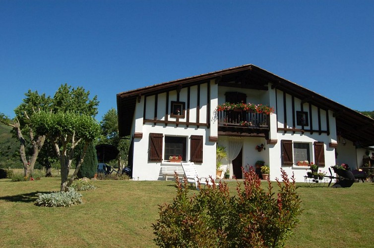 Chambres-Esponde-MJ façade-St-Jean-le-Vieux