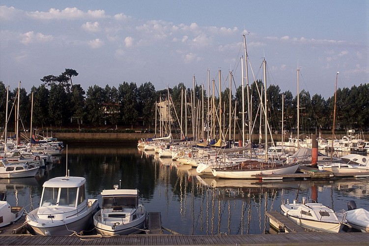 port-plaisance-brises-lames-1