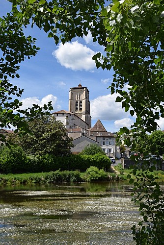 eglise-st-astier-depuis-ilot (3)
