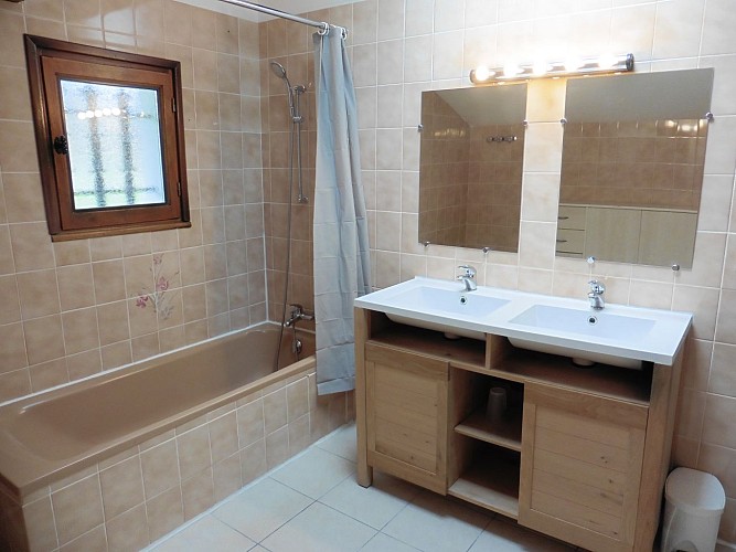 Apt. Iparla_Arocena_salle bain