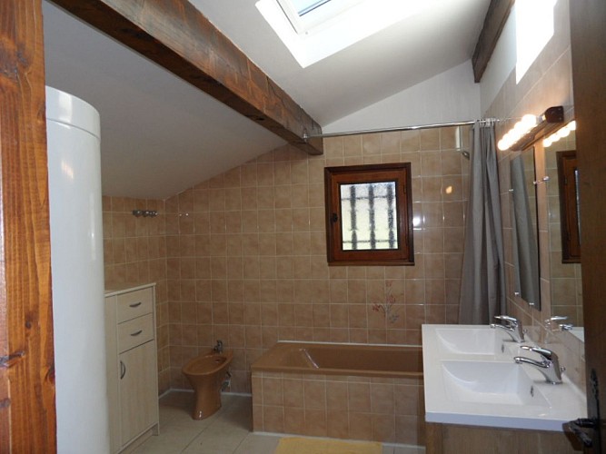 Apt. Iparla_Arocena_salle bain_02