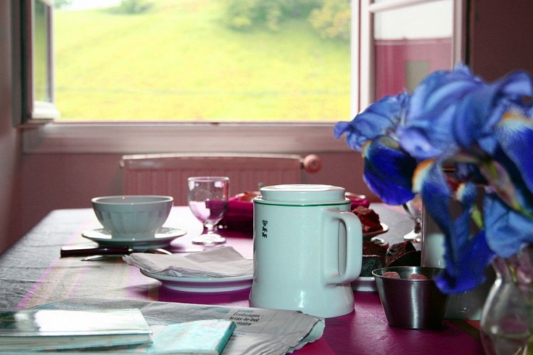 Chambre d'hôtes Etxecopaia_petit dej_Aussurucq64130 Soule