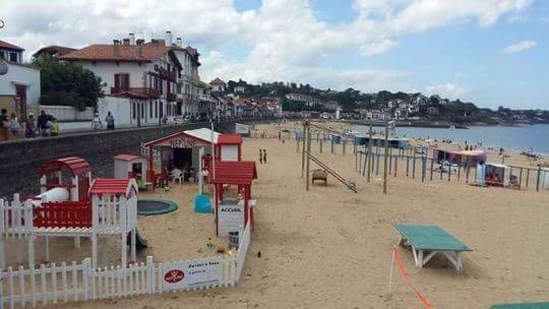 AE4A8D4E-CD6F-40AB-834B-3966B13B2139