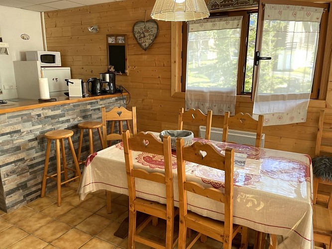 Le Lapiaz - Coin repas