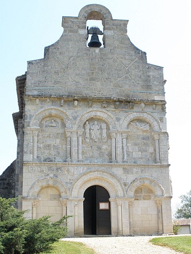Eglise de Saint Michel de Rivière