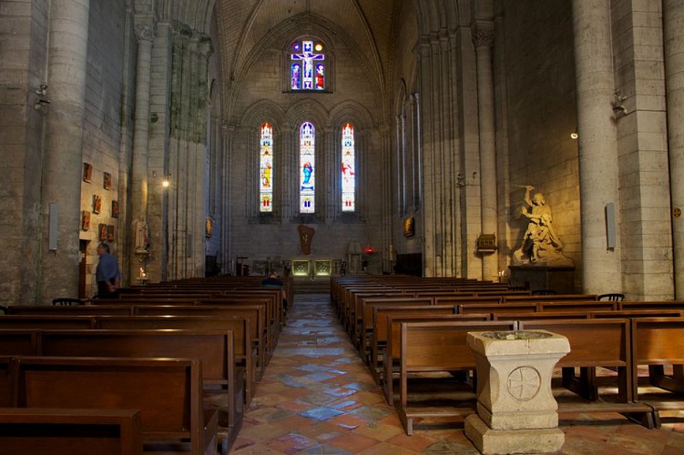Abbatiale Saint-Pierre de Brantôme_4
