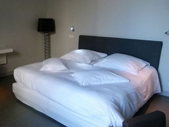 Villamayarko_chambre2