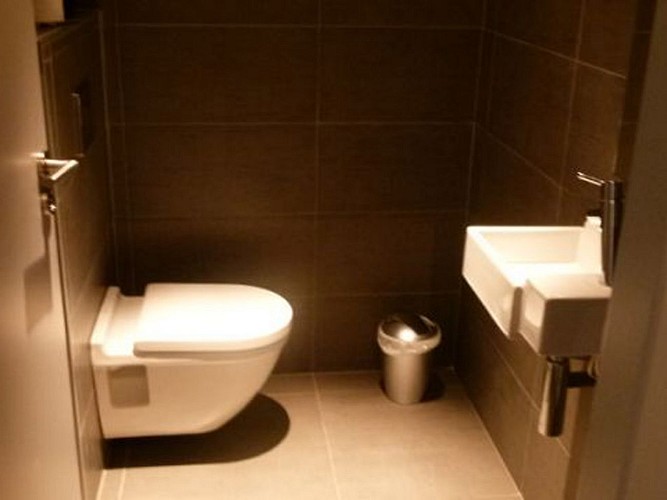 Villamayarko_sanitaires